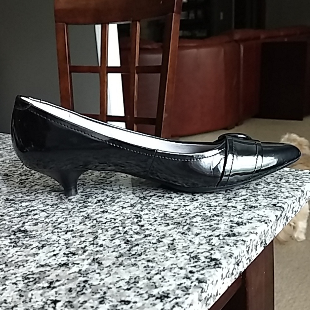 NEW AK ANNE KLEIN iflex